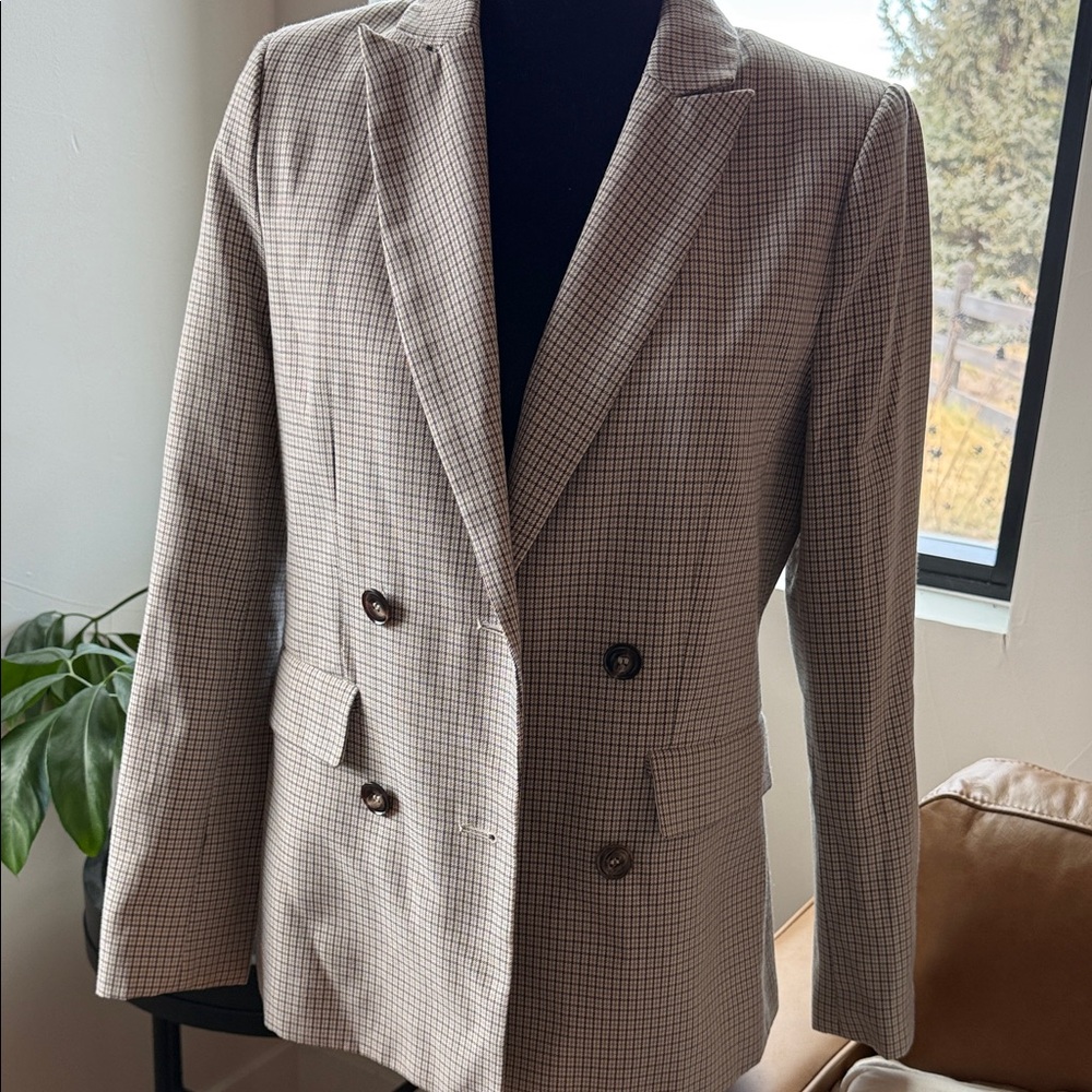Evereve Tan Checkered Blazer